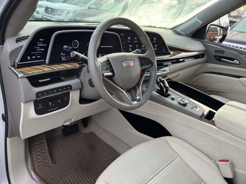 Certified 2023 Cadillac Escalade Sport Platinum image 12