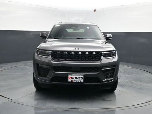 New 2026 Jeep Grand Cherokee Limited AWD/4WD image 2