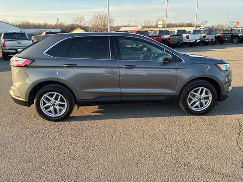 Used 2024 Ford Edge SEL image 6
