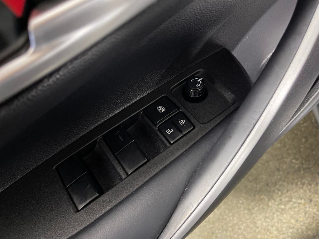 Certified 2025 Toyota Corolla SE FWD image 16