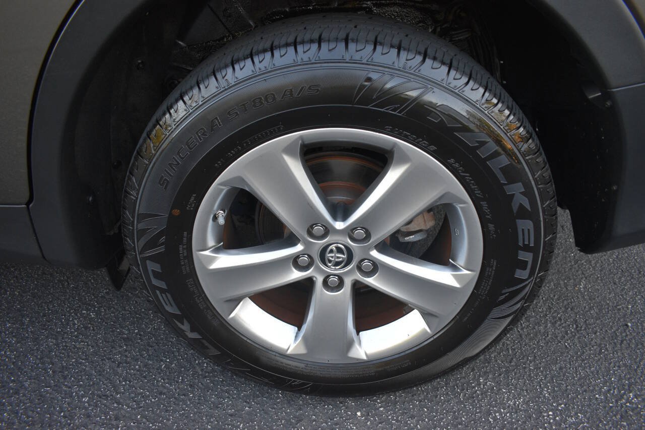 Used 2015 Toyota RAV4 XLE FWD image 42