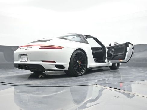 Certified 2018 Porsche 911 Targa 4 GTS image 23