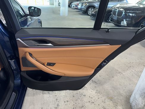 Certified 2023 BMW 530i w/ Premium Package image 11