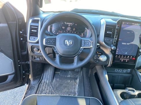 Used 2025 RAM 1500 Laramie w/ Night Edition image 15