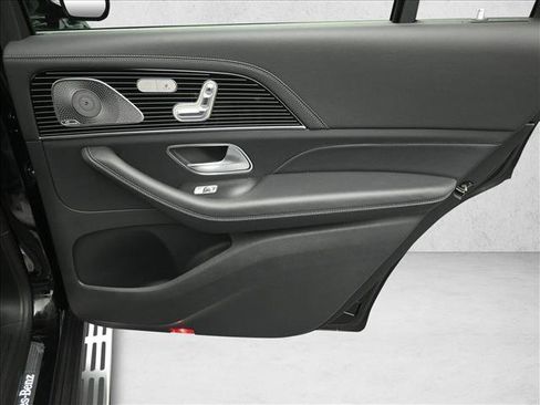 New 2026 Mercedes-Benz GLS 580 4MATIC image 29
