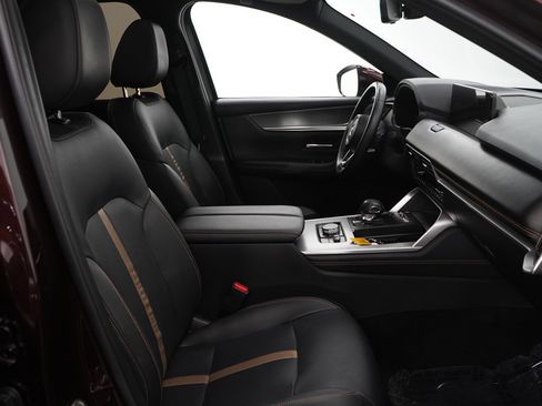 Used 2024 MAZDA CX-90 Plug-In Hybrid w/ Premium Plus image 12