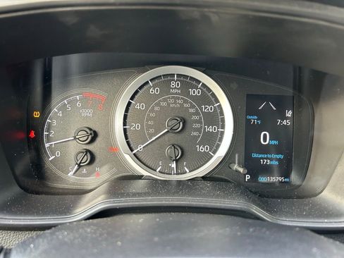 Used 2020 Toyota Corolla LE FWD image 23