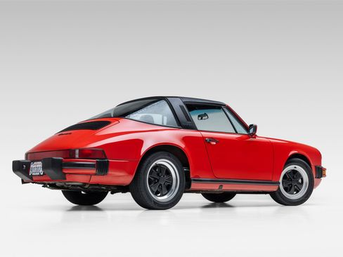 Used 1987 Porsche 911 Carrera RWD image 12