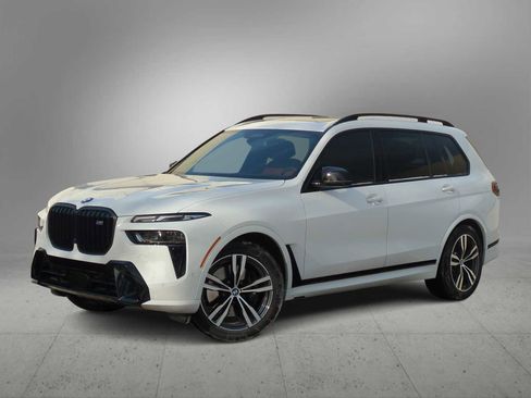 Used 2025 BMW X7 M60i image 1