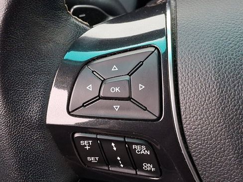 Used 2016 Ford Explorer Platinum image 26