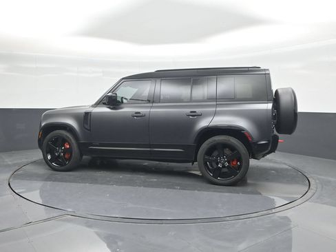 Used 2025 Land Rover Defender 110 X AWD/4WD image 28