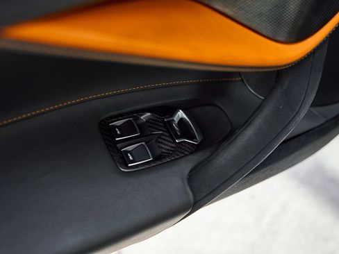 Used 2018 McLaren 720S Performance image 34