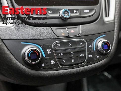 Used 2024 Chevrolet Malibu LT image 28