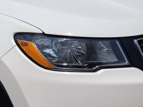 Used 2018 Jeep Compass Limited w/ Safe & Security Group FWD image 8