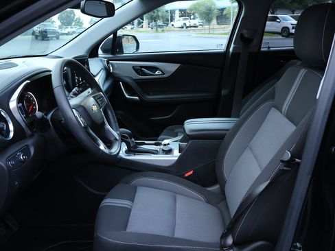 Used 2024 Chevrolet Blazer LT w/ Convenience Package FWD image 11