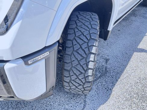Used 2024 GMC Sierra 3500 Denali Ultimate AWD/4WD image 24