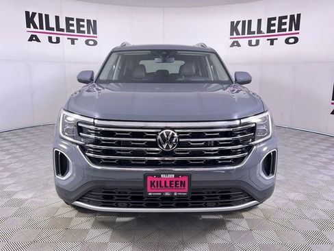 Used 2025 Volkswagen Atlas SEL image 2