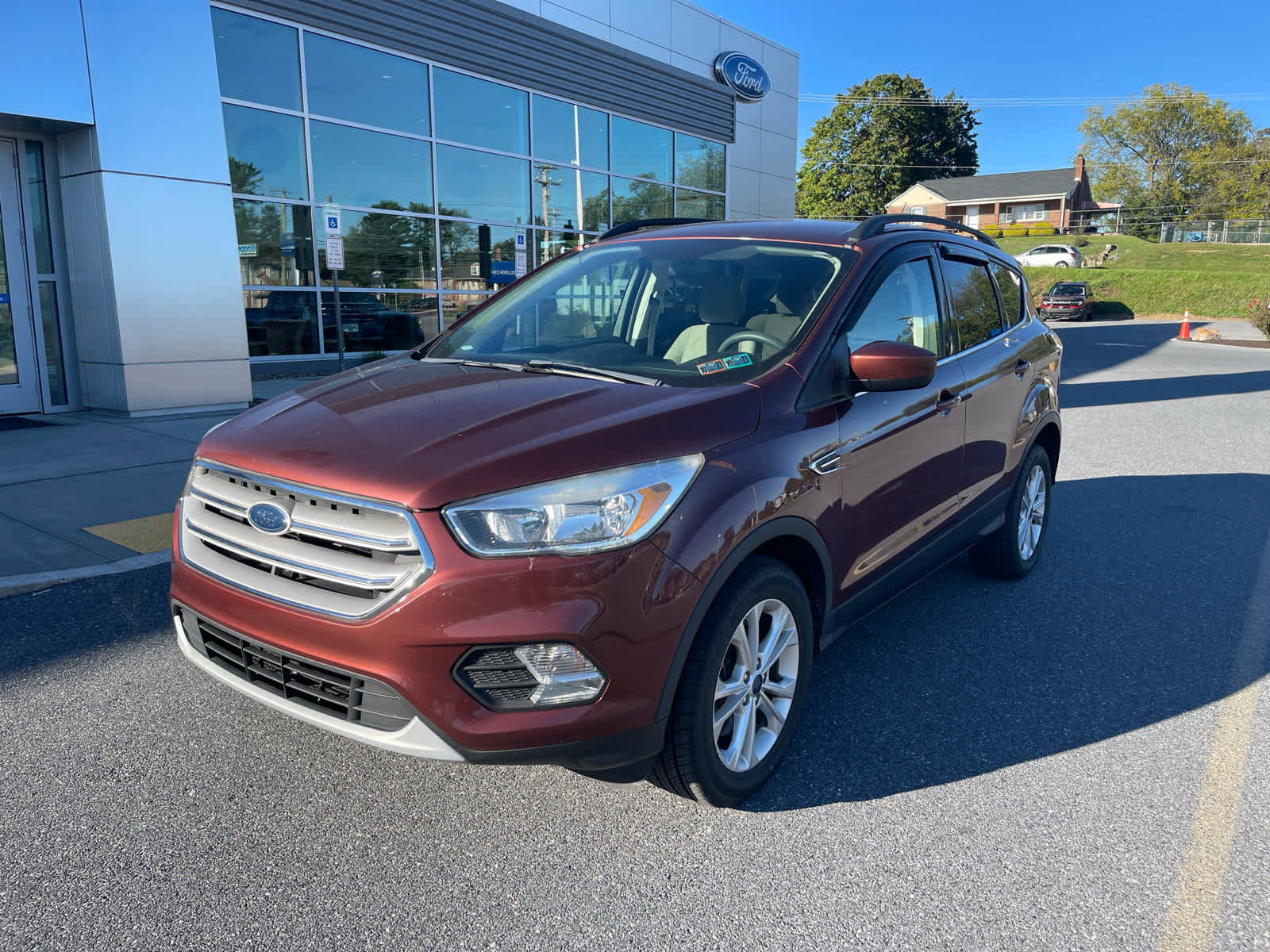 Used 2018 Ford Escape SE AWD/4WD image 2