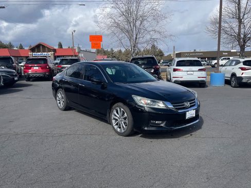 Used 2015 Honda Accord Sport image 9