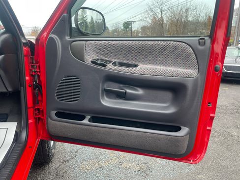 Used 1998 Dodge Ram 1500 Truck 2WD Regular Cab image 25