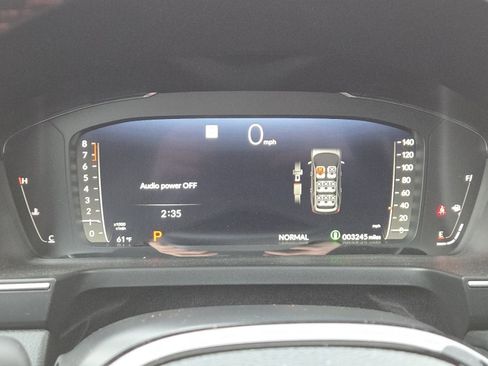 Used 2025 Honda Pilot Black Edition image 29