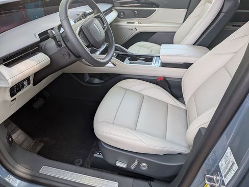 New 2026 Lincoln Nautilus AWD/4WD image 15