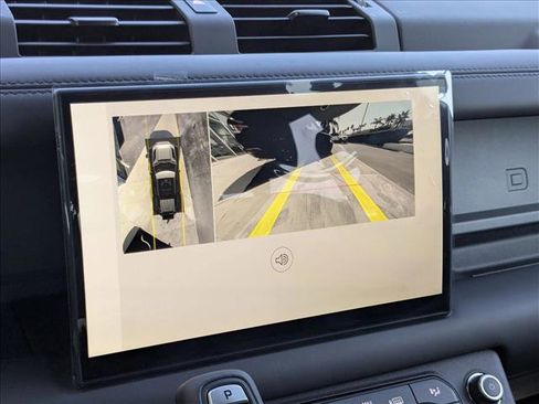 New 2025 Land Rover Defender 110 X-Dynamic SE image 13