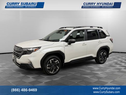 Used 2025 Subaru Forester Premium image 1