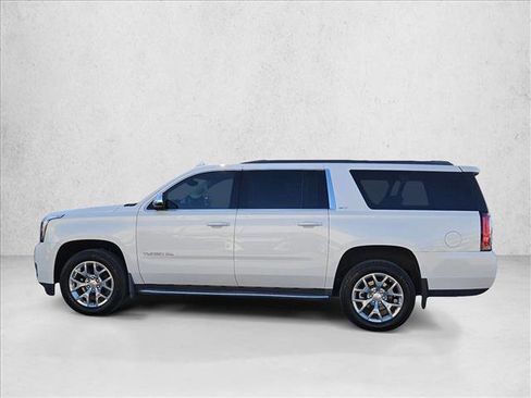 Used 2020 GMC Yukon XL SLT w/ Open Road Package image 9