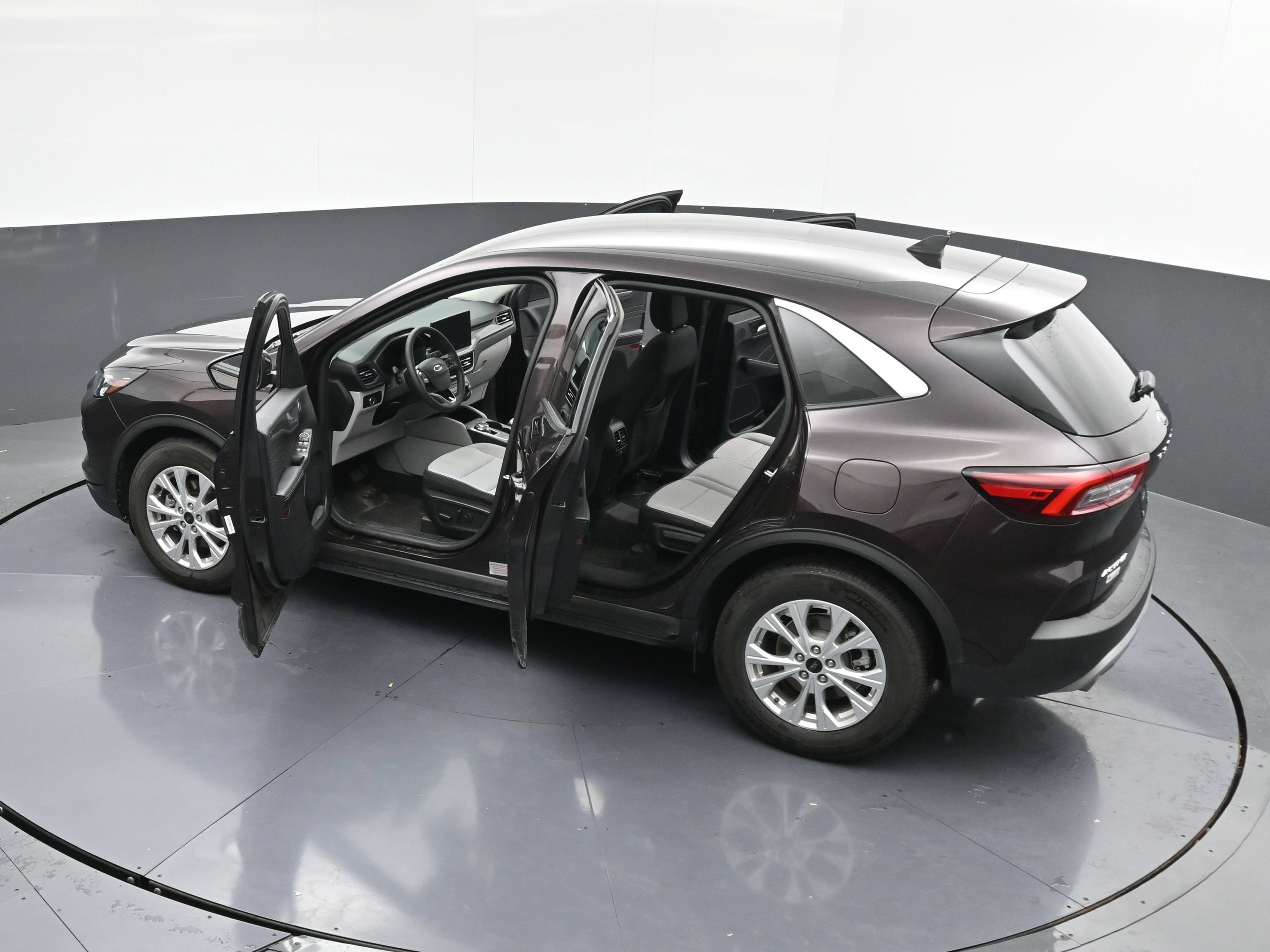 Used 2023 Ford Escape Active w/ Tech Pack #2 FWD image 44