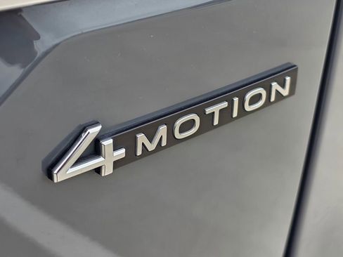 Used 2025 Volkswagen Atlas SEL Premium R-Line AWD/4WD image 11