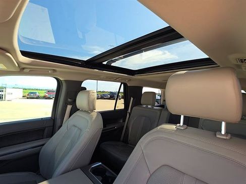 Used 2019 Ford Expedition Limited w/ Texas Edition Package RWD image 13