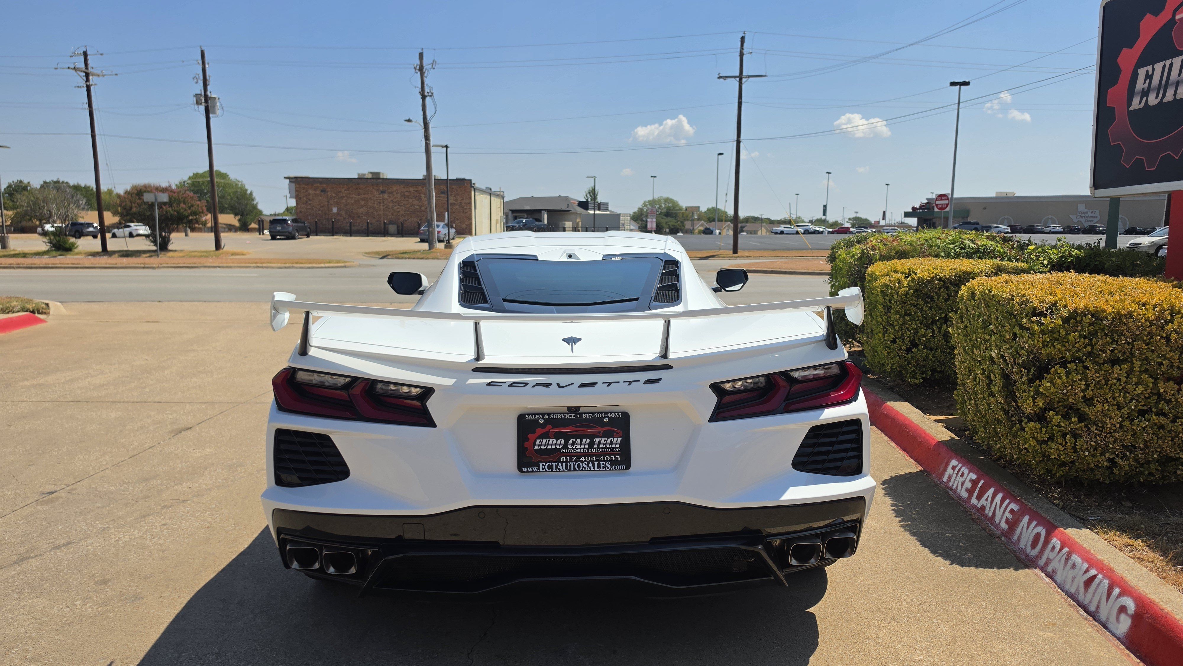 Used 2023 Chevrolet Corvette Stingray Preferred Cpe w/ Z51 Performance Package RWD image 4