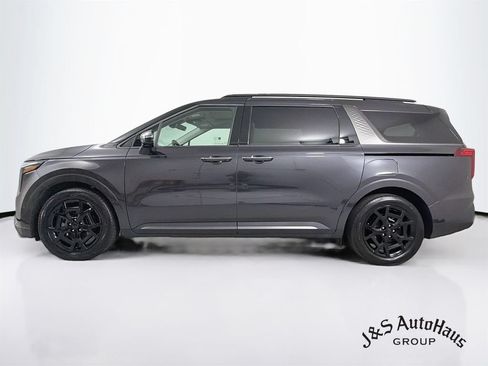 Used 2025 Kia Carnival SX w/ SX Dark Edition Package FWD image 4