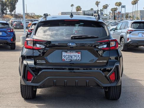 Used 2024 Subaru Crosstrek 2.5i Limited w/ Crosstrek Mirror Package AWD/4WD image 3