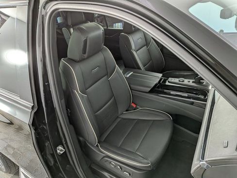 Certified 2024 Cadillac Escalade Sport image 36