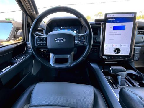 Used 2022 Ford F150 Lightning Lariat w/ Tow Technology Package image 5