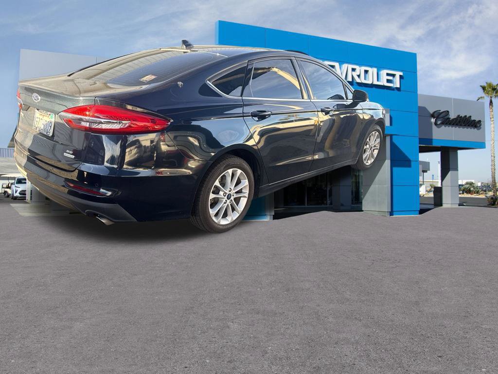 Used 2020 Ford Fusion SE FWD image 4