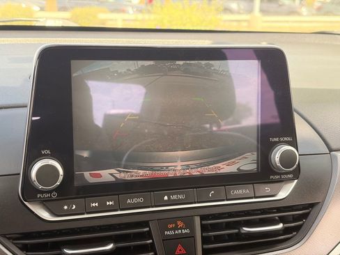 Certified 2025 Nissan Altima 2.5 SR FWD image 23