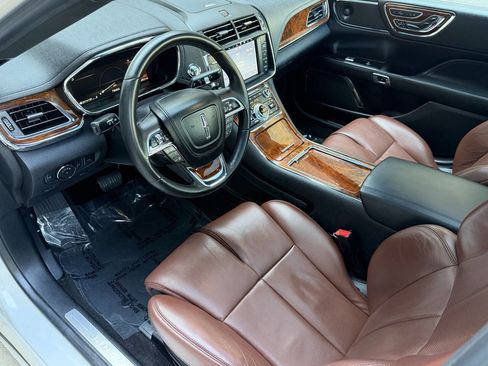 Used 2020 Lincoln Continental Reserve AWD/4WD image 13