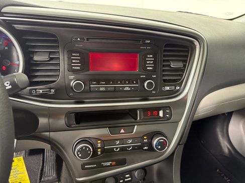 Used 2015 Kia Optima LX image 14