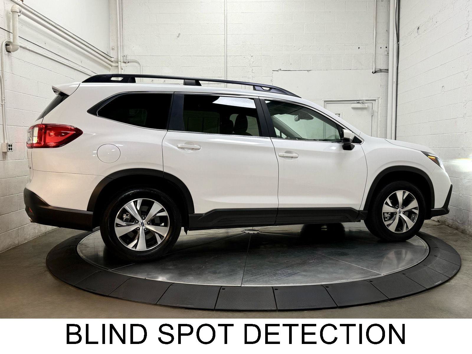 Used 2025 Subaru Ascent Premium AWD/4WD image 11