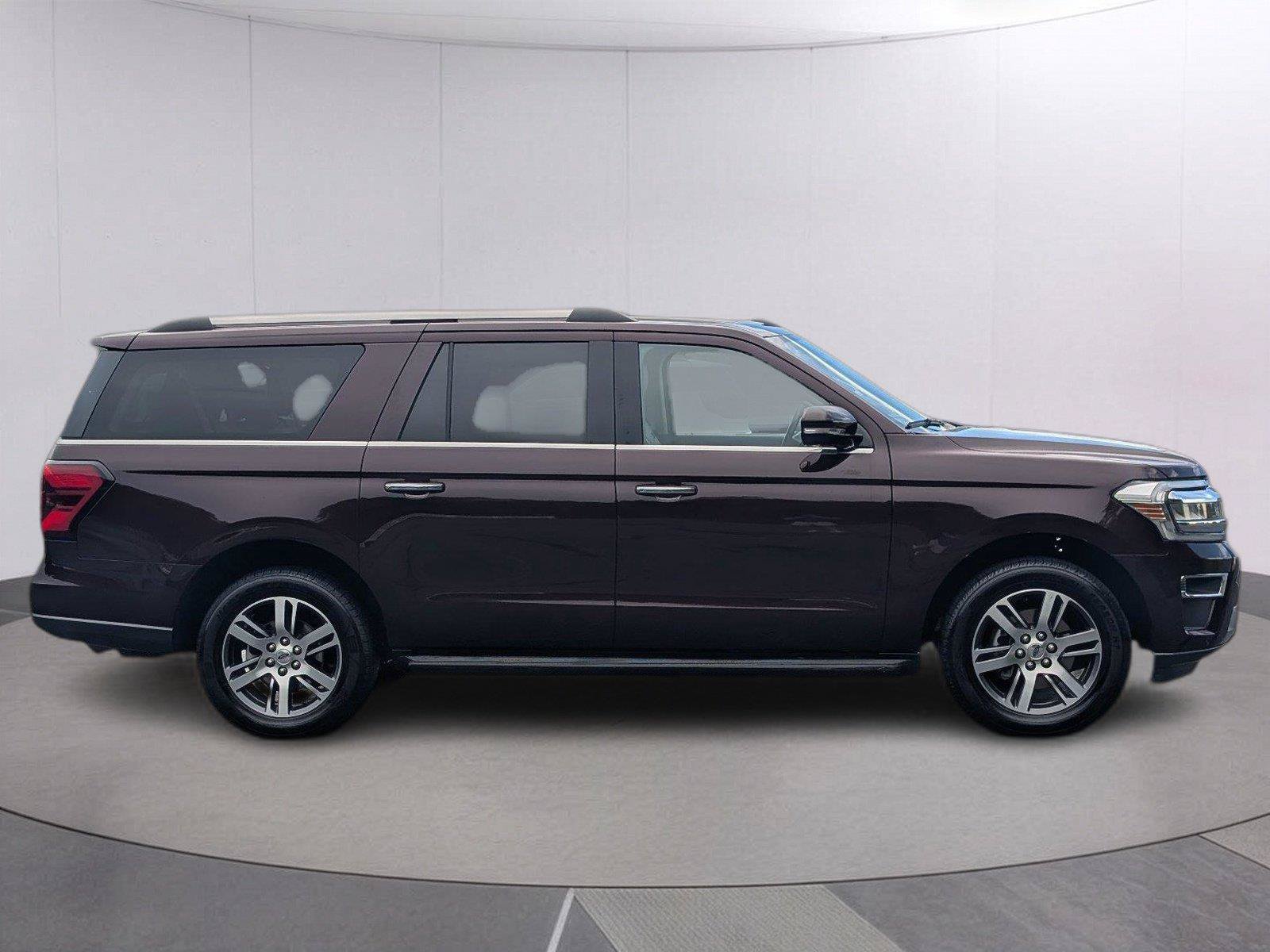 Used 2024 Ford Expedition Max Limited AWD/4WD image 6