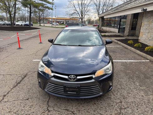 Used 2017 Toyota Camry LE image 5