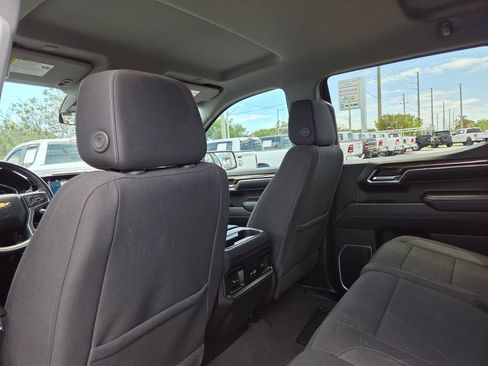 Used 2024 Chevrolet Silverado 1500 LT AWD/4WD image 18