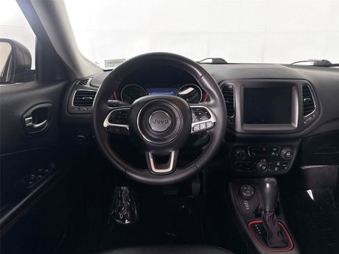 Used 2021 Jeep Compass Trailhawk AWD/4WD image 30