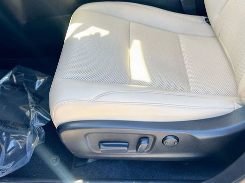 Used 2022 Lexus RX 350L FWD w/ Premium Package image 18