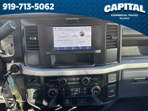 New 2026 Ford F250 XL w/ XL Chrome Package image 27