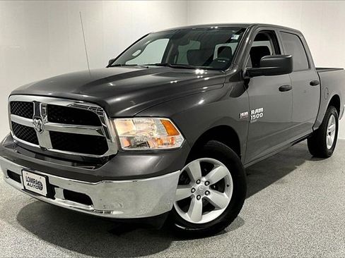 Used 2023 RAM 1500 Classic SLT image 3