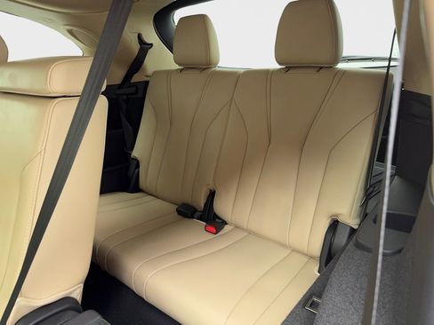 Used 2025 Acura MDX w/ Technology Package image 17